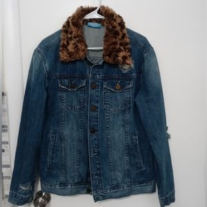 MuMu Blue Button Down Distressed Denim Blue Jean Jacket Faux fur collar